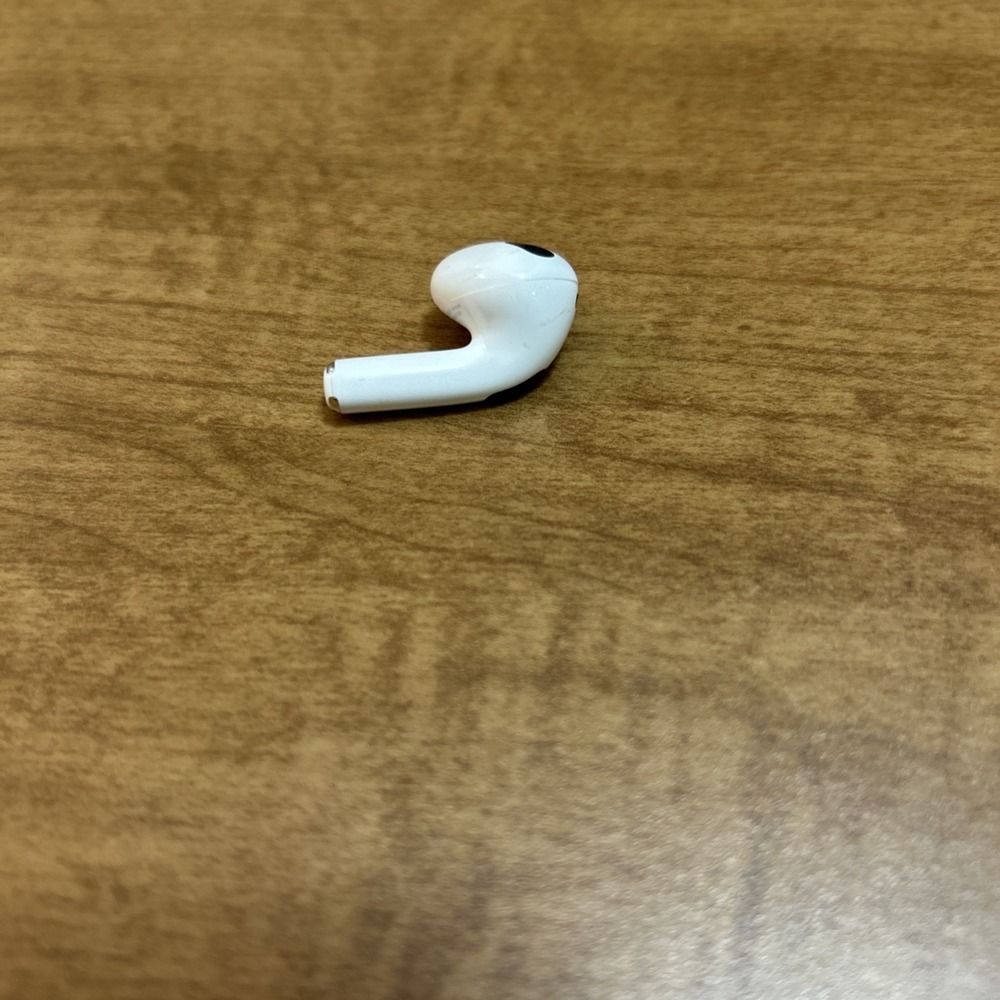 Apple AirPods 3rd Gen RIGHT SIDE ONLY OEM Replacement AirPod 3 No Case A2565 - Picture 3 of 3